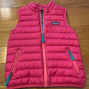 LIKE NEW SIZE 4T PATAGONIA DOWN VEST